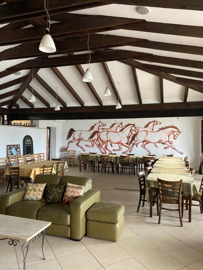 Country Club La Mesteceni Sebeş Exteriör bild