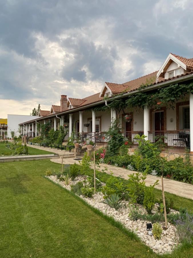 Country Club La Mesteceni Sebeş Exteriör bild